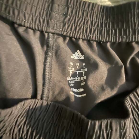 ADIDAS black & white shorts ✨ - Picture 2 of 2